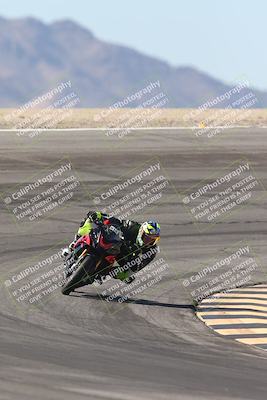 media/Oct-30-2025-Racers Edge (Thu) [[dabbdaf680]]/3-B Group/Session 2 (Bowl Exit)/